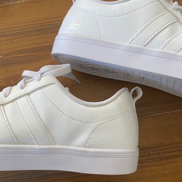 ADIDAS Women’s Neo VS Pace All White Sneaker 8 - Picture 5 of 6